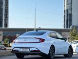 Hyundai Sonata 2023 года за 14 450 000 тг. в Алматы – фото 5