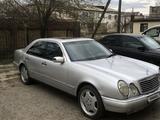 Mercedes-Benz E 230 1998 годаүшін2 100 000 тг. в Атырау – фото 5