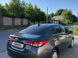 Toyota Yaris 2021 годаfor8 700 000 тг. в Шымкент – фото 3