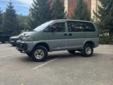 Mitsubishi Delica 1996 годаүшін3 800 000 тг. в Усть-Каменогорск – фото 2