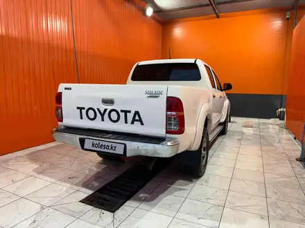 Toyota Hilux 2013 года за 8 500 000 тг. в Атырау – фото 2