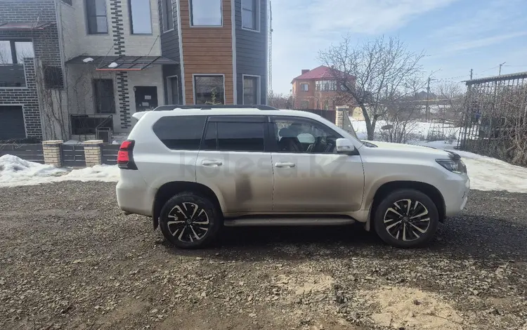 Toyota Land Cruiser Prado 2019 года за 24 500 000 тг. в Уральск