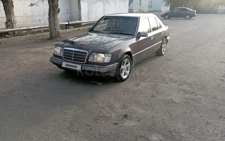 Mercedes-Benz E 220 1995 годаүшін3 100 000 тг. в Астана