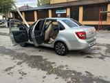 ВАЗ (Lada) Granta 2190 2013 годаүшін2 100 000 тг. в Астана
