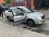 ВАЗ (Lada) Granta 2190 2013 годаүшін2 100 000 тг. в Астана – фото 2