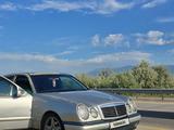 Mercedes-Benz E 320 1999 года за 2 100 000 тг. в Алматы