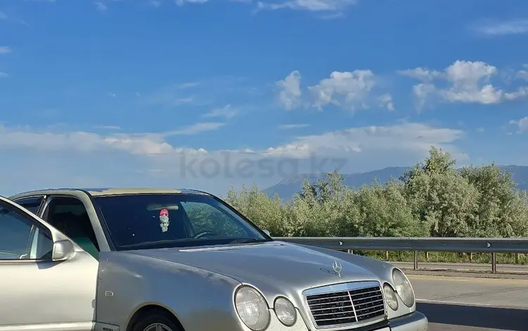Mercedes-Benz E 320 1999 года за 2 100 000 тг. в Алматы
