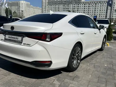 Lexus ES 250 2018 года за 21 000 000 тг. в Астана – фото 4