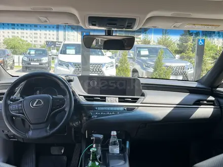Lexus ES 250 2018 года за 21 000 000 тг. в Астана – фото 6