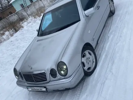 Mercedes-Benz E 280 1996 года за 2 120 000 тг. в Караганда – фото 4