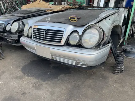 Амортизатор пружина сборе только Авангард седан универсал за 33 330 тг. в Алматы