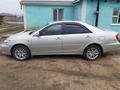 Toyota Camry 2003 года за 5 500 000 тг. в Уральск – фото 2