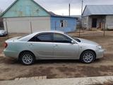 Toyota Camry 2003 года за 5 000 000 тг. в Уральск – фото 4