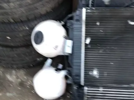 Радиатор печьки салона и радиатор охлаждение на 906 и 903 кузов за 32 000 тг. в Шымкент – фото 16