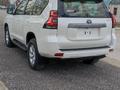 Toyota Land Cruiser Prado 2022 годаfor31 500 000 тг. в Актобе – фото 2