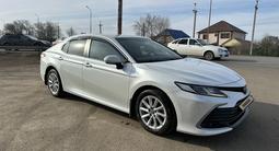 Toyota Camry 2021 года за 14 000 000 тг. в Уральск