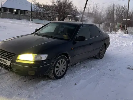 Toyota Camry 1997 года за 2 550 000 тг. в Тараз – фото 2