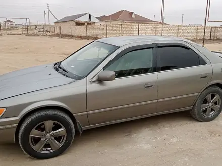 Toyota Camry 1998 года за 2 650 000 тг. в Актау – фото 11