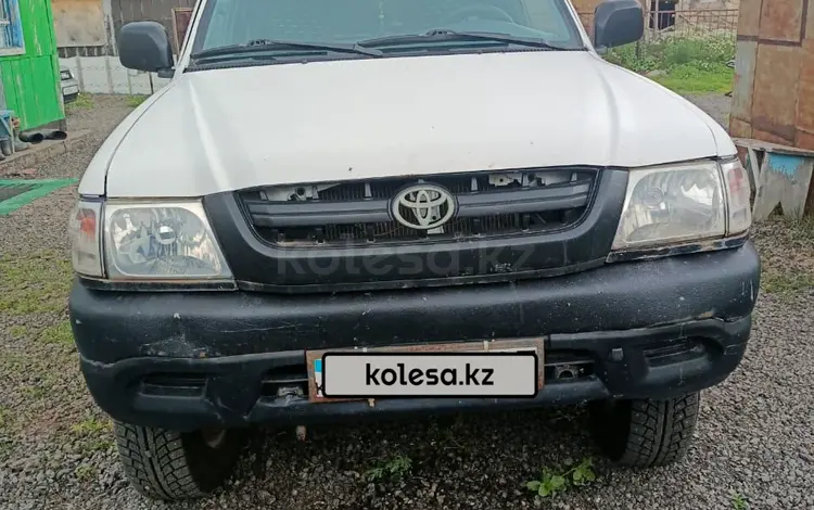 Toyota Hilux 2004 года за 3 500 000 тг. в Макинск