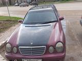 Mercedes-Benz E 200 2001 годаүшін2 950 000 тг. в Астана