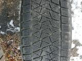 Резину бу Bridgestone Blizzak за 110 000 тг. в Темиртау