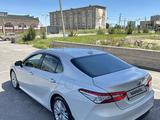 Toyota Camry 2018 года за 14 600 000 тг. в Шымкент – фото 4