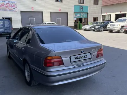 BMW 520 1997 года за 2 300 000 тг. в Алматы – фото 3
