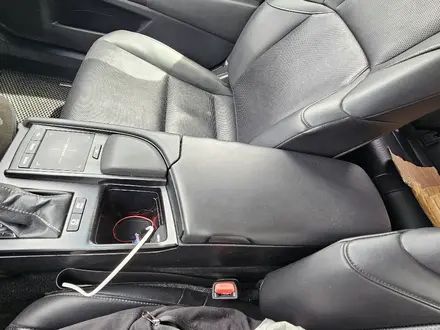 Lexus ES 300h 2020 года за 18 500 000 тг. в Алматы – фото 16