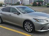 Lexus ES 300h 2020 года за 18 000 000 тг. в Алматы – фото 3