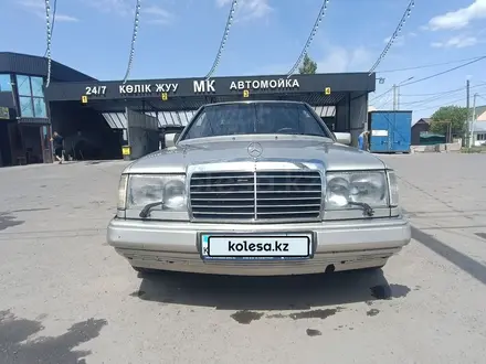 Mercedes-Benz E 220 1991 года за 1 800 000 тг. в Талдыкорган – фото 3