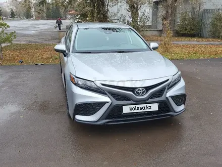 Toyota Camry 2020 года за 11 500 000 тг. в Астана