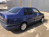 Volkswagen Vento 1993 года за 950 000 тг. в Шымкент – фото 4