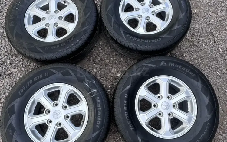 Диски от Паджеро р16 с шинами за 279 900 тг. в Астана