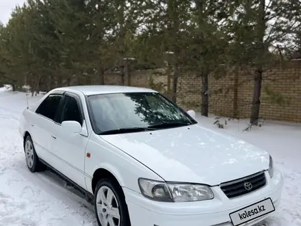 Toyota Camry 2000 года за 2 600 000 тг. в Караганда – фото 4