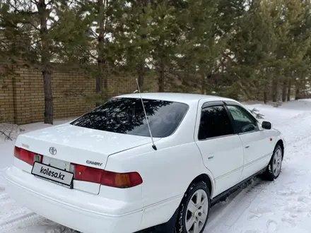 Toyota Camry 2000 года за 2 600 000 тг. в Караганда – фото 7