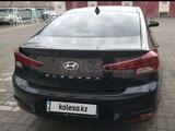 Hyundai Elantra 2018 года за 8 500 000 тг. в Усть-Каменогорск