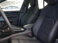 Porsche Macan 2025 годаүшін66 035 750 тг. в Астана – фото 8