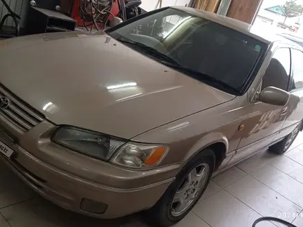 Toyota Camry 1999 года за 2 400 000 тг. в Алматы – фото 6