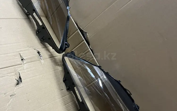 Стекло фар Lexus Gs250 300 13-15 за 30 000 тг. в Алматы