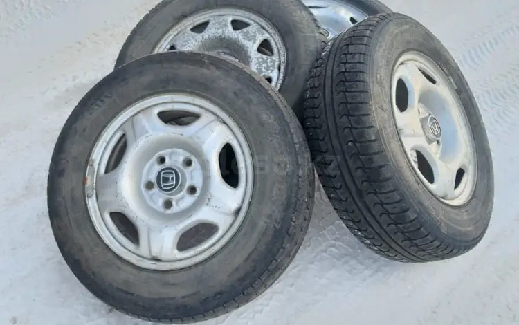 Диски и резина хонда cr-v за 35 000 тг. в Петропавловск