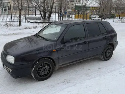 Volkswagen Golf 1995 года за 1 500 000 тг. в Астана – фото 4