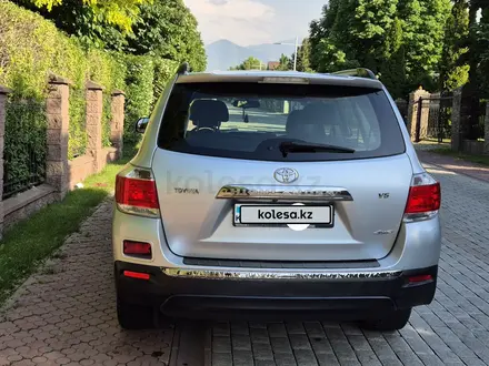 Toyota Highlander 2013 года за 15 800 000 тг. в Алматы – фото 2