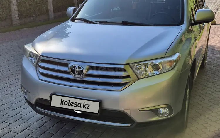 Toyota Highlander 2013 года за 15 800 000 тг. в Алматы