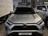 Toyota RAV4 2023 года за 20 000 000 тг. в Актау