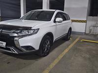 Mitsubishi Outlander 2019 годаfor11 000 000 тг. в Алматы