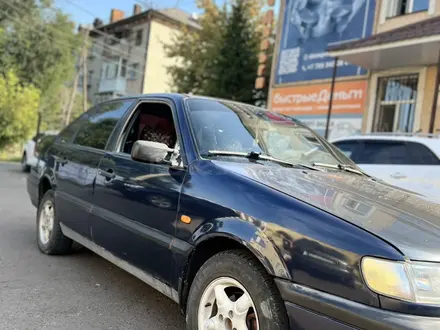 Volkswagen Passat 1995 года за 1 450 000 тг. в Уральск