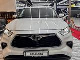 Toyota Highlander 2023 года за 24 000 000 тг. в Астана – фото 2