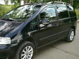 Volkswagen Sharan 2008 года за 6 500 000 тг. в Караганда