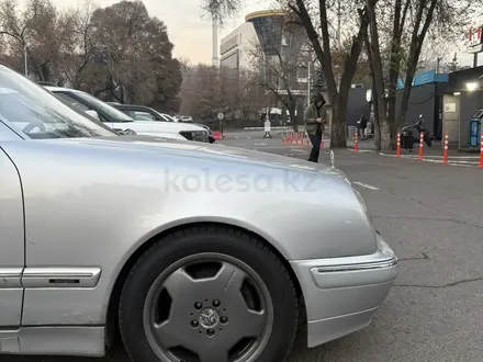 Mercedes-Benz E 320 2000 года за 4 800 000 тг. в Алматы – фото 4