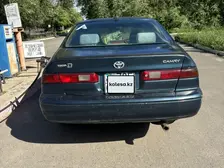 Toyota Camry, 1998